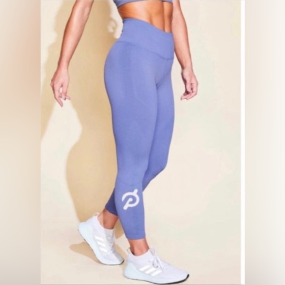 Peloton Nux brand Festive Blue Shapeshifter Legging - Picture 2 of 4